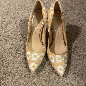 Jessica Simpson heel